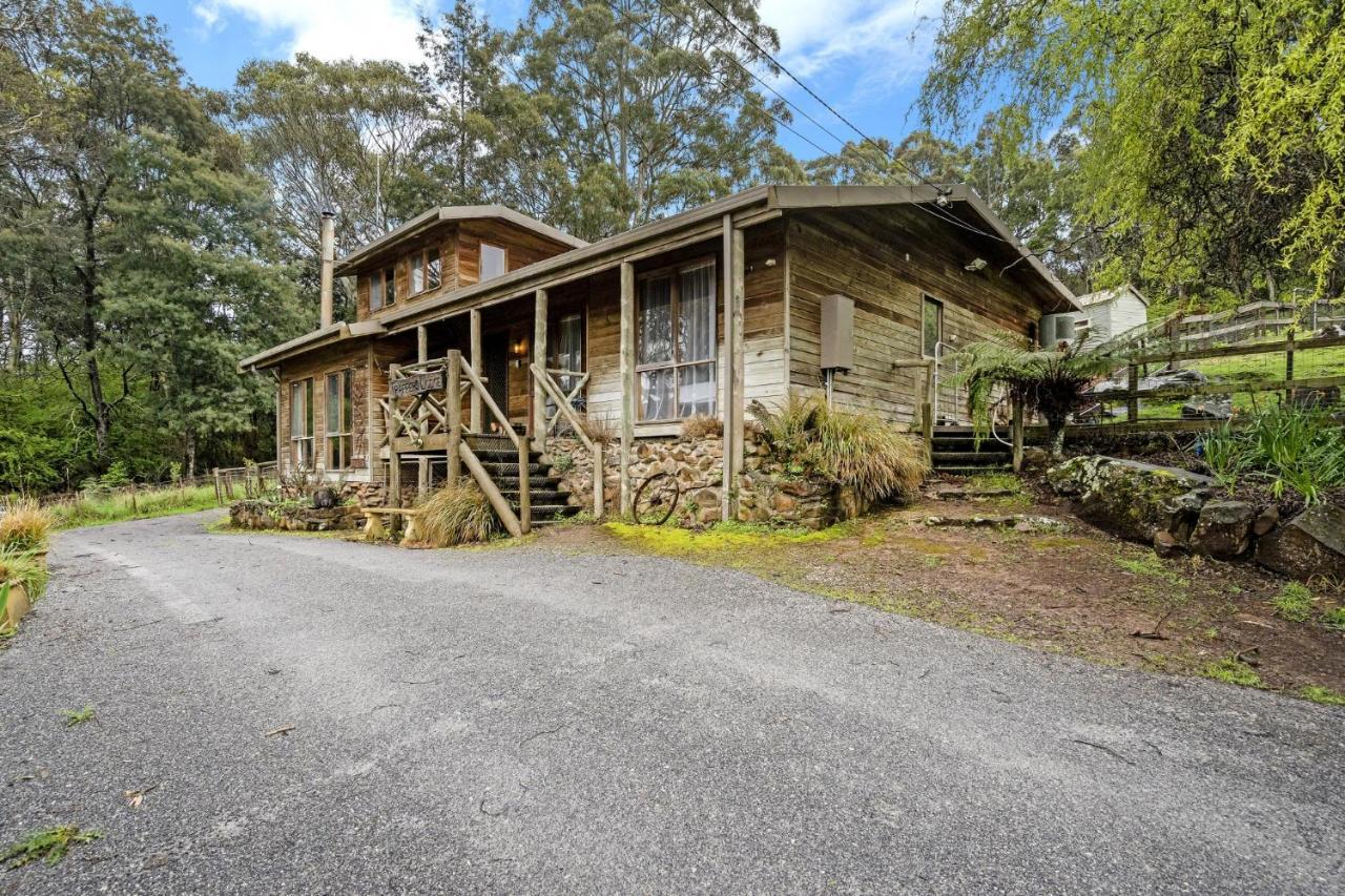 Mole Creek Cabins Exterior photo